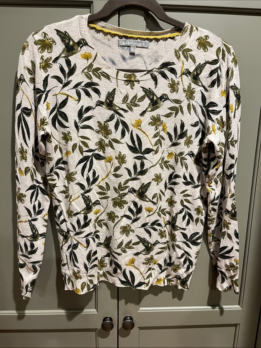Daniel Rainn Cream Top with Green and Gold Floral Hummingbirds